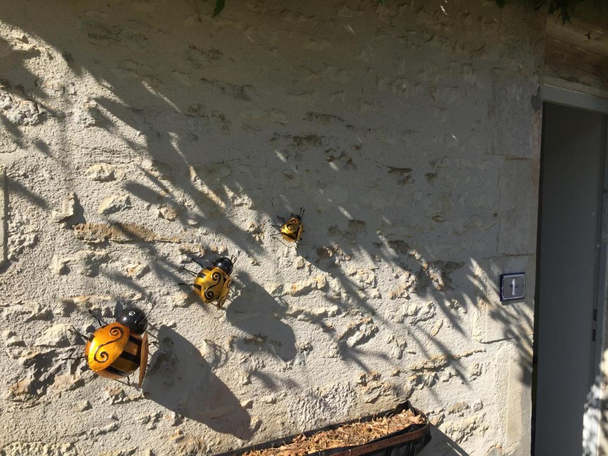Le Gite Au Coin Des Abeilles La Caillere-Saint-Hilaire Luaran gambar